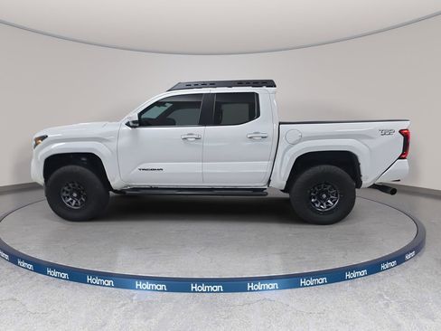 Used 2024 Toyota Tacoma TRD Sport image 11