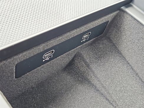 New 2026 Audi Q8 Premium Plus image 11