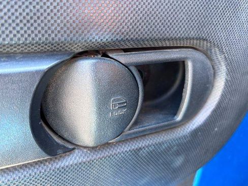 Used 2016 Jeep Wrangler Rubicon w/ Connectivity Group AWD/4WD image 7