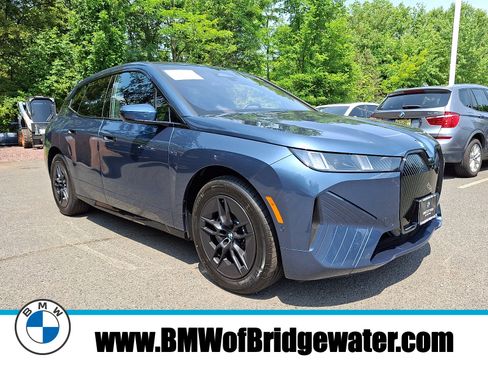 Certified 2026 BMW iX xDrive45 w/ Premium Package AWD/4WD image 1