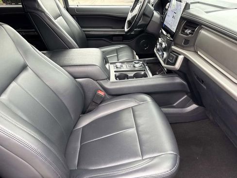 Certified 2024 Ford Expedition Max XLT image 25