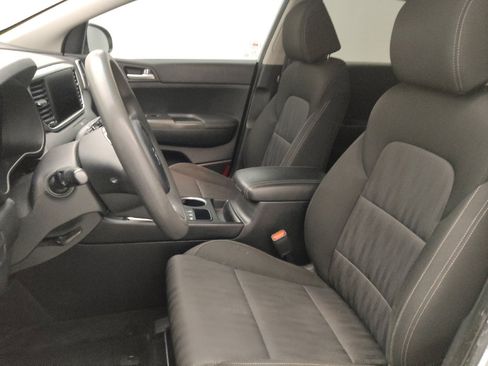 Used 2022 Kia Sportage LX AWD/4WD image 17