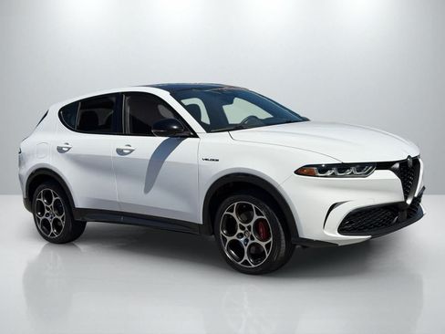 Used 2024 Alfa Romeo Tonale Veloce AWD/4WD image 10