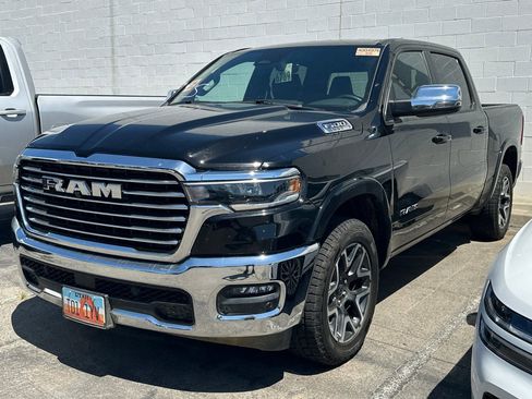Used 2025 RAM 1500 Laramie AWD/4WD image 2