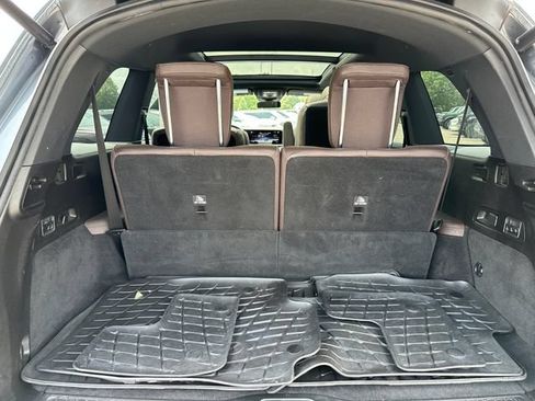 Used 2023 Mercedes-Benz GLS 450 4MATIC image 12