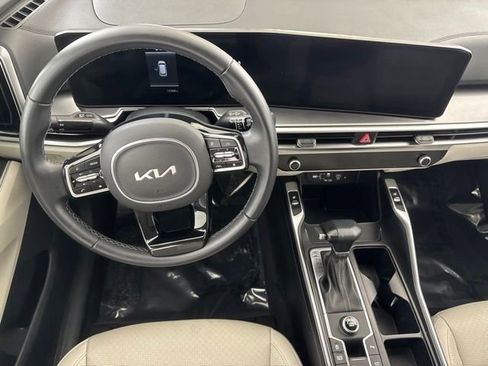 Certified 2025 Kia Sorento S w/ Panoramic Sunroof Package FWD image 24