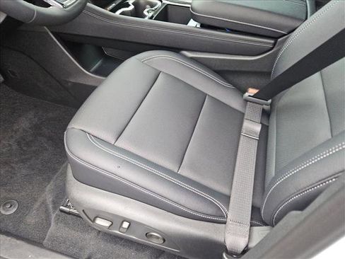 New 2026 Chevrolet Traverse LT image 4