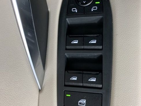 Used 2025 BMW X1 xDrive28i w/ Technology Package image 17