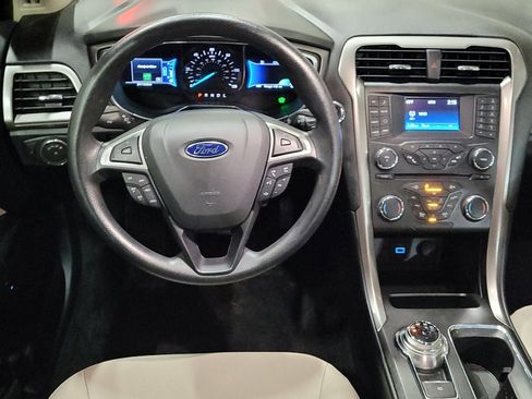 Used 2018 Ford Fusion S image 22