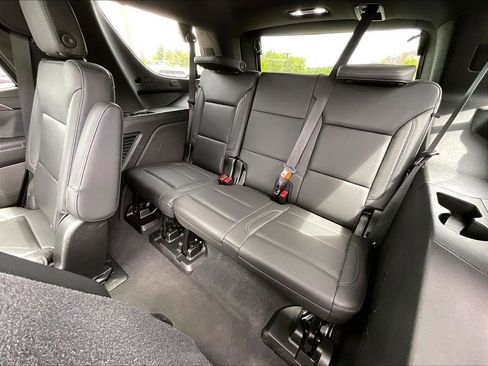 Used 2021 Chevrolet Tahoe LT w/ LT Signature Package AWD/4WD image 16