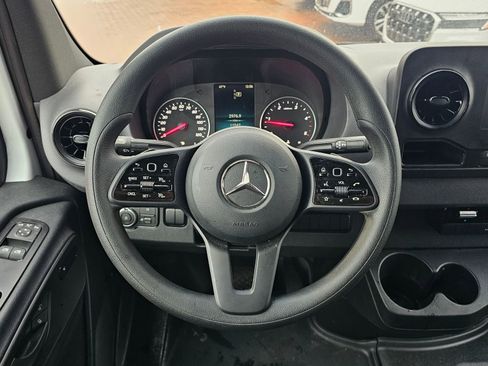 Used 2024 Mercedes-Benz Sprinter 2500 image 14