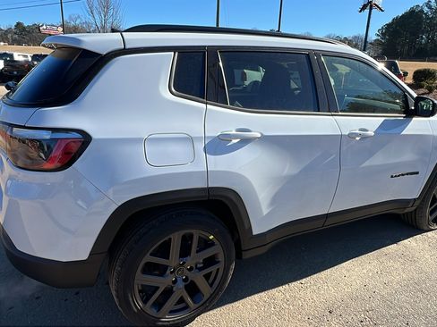 New 2026 Jeep Compass Latitude AWD/4WD image 8