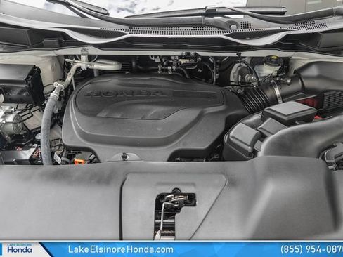 Certified 2024 Honda Odyssey Sport image 30