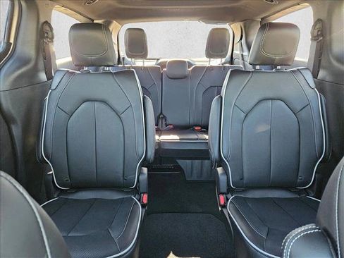 New 2026 Chrysler Pacifica Limited w/ S Appearance Package FWD image 13