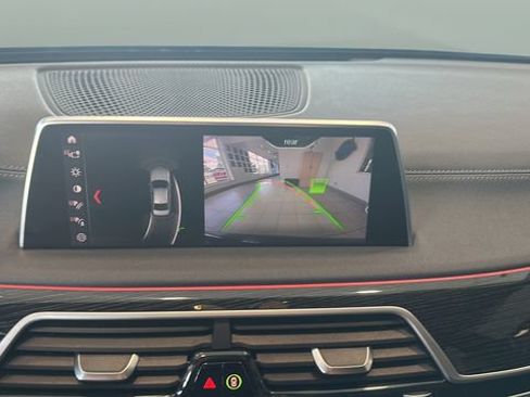 Used 2019 BMW 750i xDrive w/ M Sport Package AWD/4WD image 12