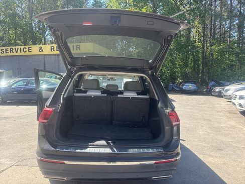 Used 2020 Volkswagen Tiguan SEL image 16
