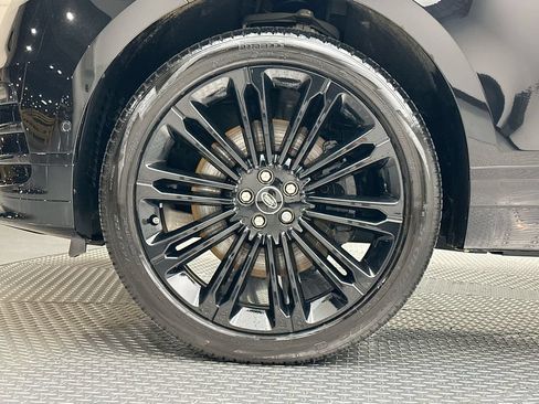 Certified 2026 Land Rover Range Rover Velar Dynamic SE AWD/4WD image 17
