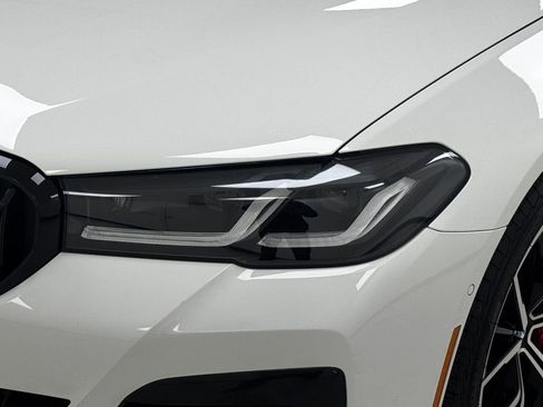 Used 2022 BMW 530i xDrive w/ M Sport Package image 37