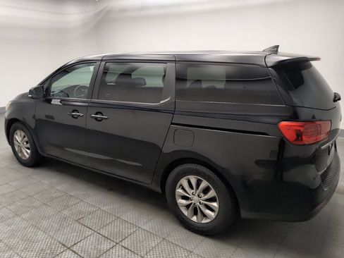 Used 2020 Kia Sedona LX FWD image 3