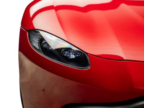 Used 2020 Aston Martin V8 Vantage Coupe RWD image 9