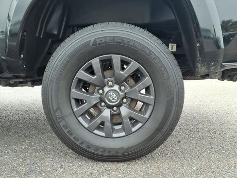 Used 2021 Toyota Tacoma SR5 image 34