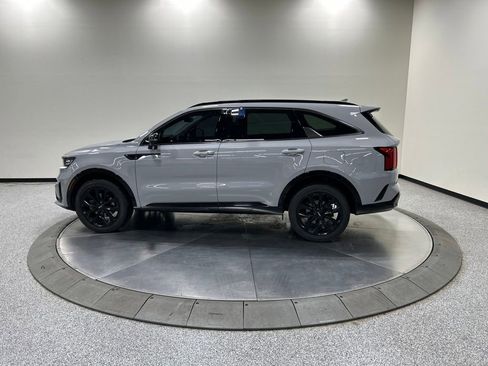 Used 2023 Kia Sorento SX AWD/4WD image 9