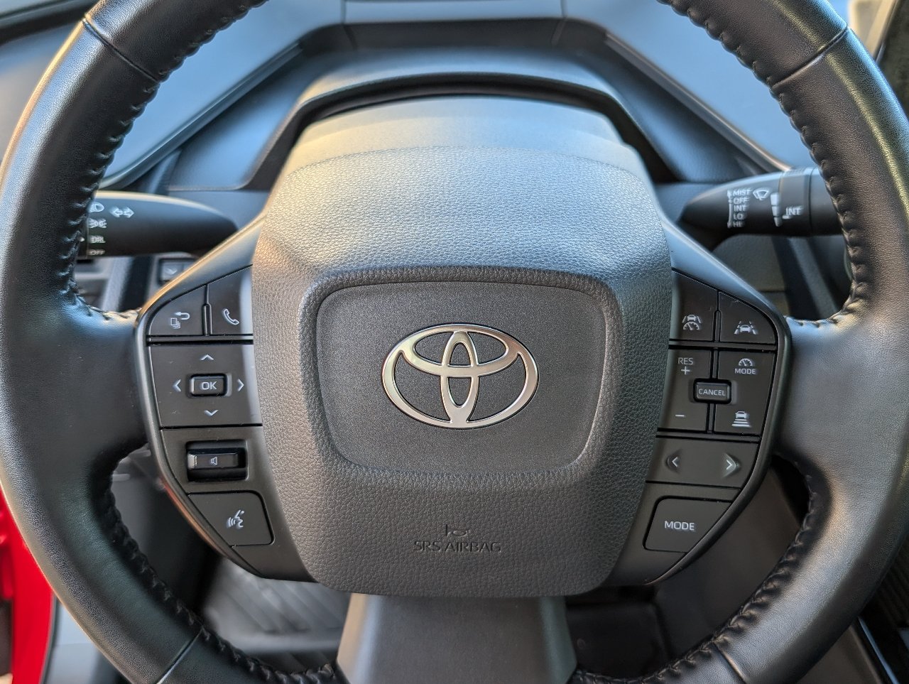 Used 2023 Toyota Prius LE FWD image 18