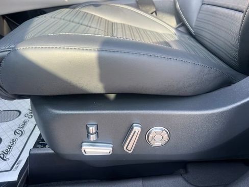 Used 2025 Lincoln Nautilus Reserve AWD/4WD image 29