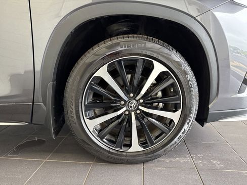 Used 2023 Toyota Highlander XSE AWD/4WD image 57