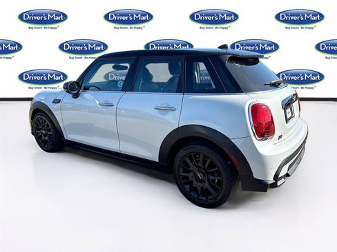 Used 2023 MINI Cooper 4-Door Hardtop FWD image 5