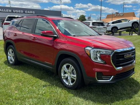Used 2022 GMC Terrain SLE w/ Driver Convenience Package FWD image 9