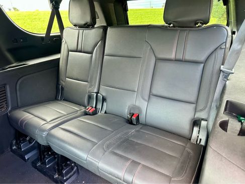 Used 2023 Chevrolet Suburban RST w/ Luxury Package AWD/4WD image 13