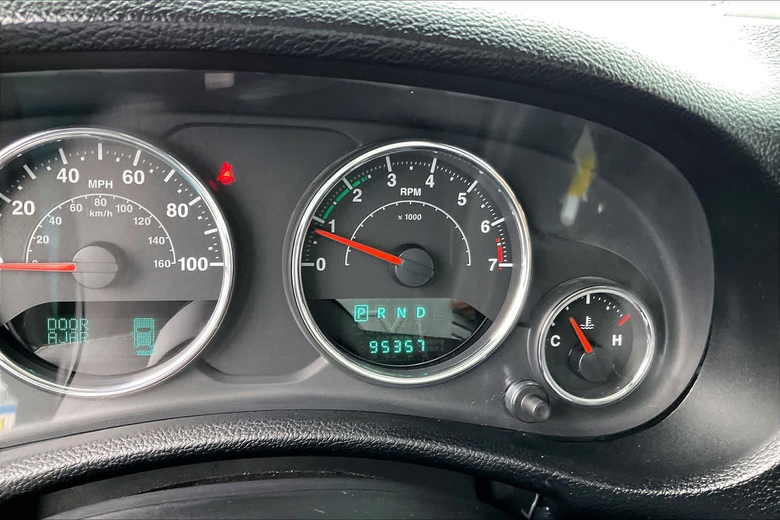 Used 2012 Jeep Wrangler Unlimited Rubicon w/ Dual Top Group AWD/4WD image 21