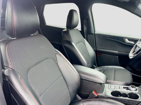 Used 2025 Ford Escape ST-Line image 26