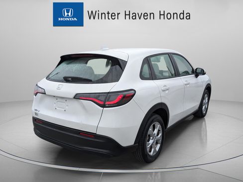 Used 2023 Honda HR-V LX image 7