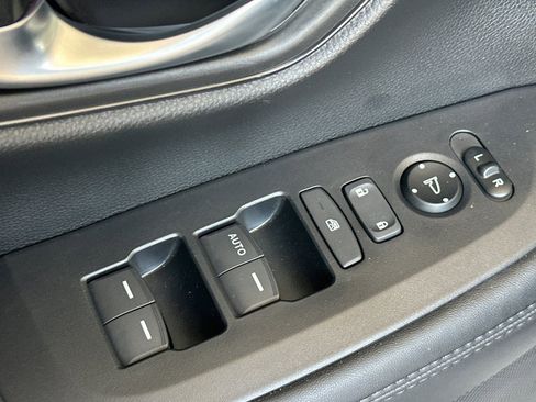 Used 2026 Honda HR-V LX image 12