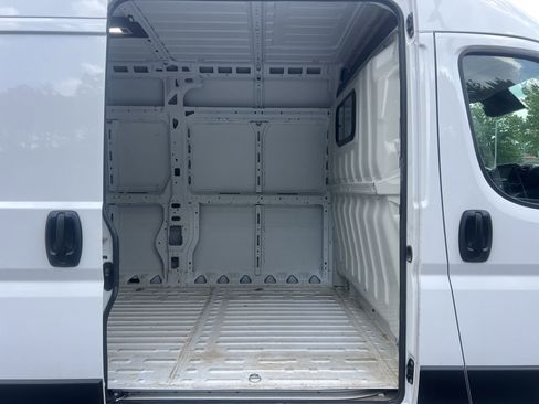 Used 2025 RAM ProMaster 2500 w/ Convenience Group FWD image 20