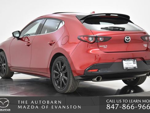 Used 2025 MAZDA MAZDA3 Hatchback w/Premium Plus Pkg image 17