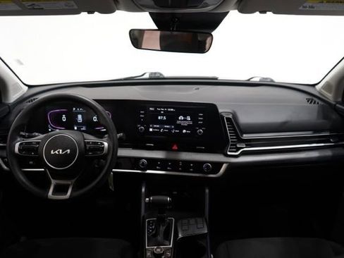 Used 2024 Kia Sportage LX image 15