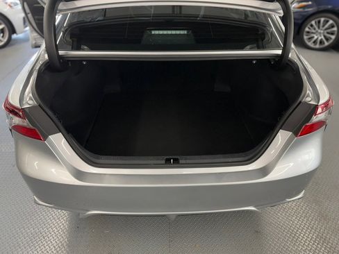 Used 2021 Toyota Camry SE FWD image 30