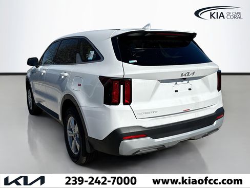 New 2026 Kia Sorento LX image 3