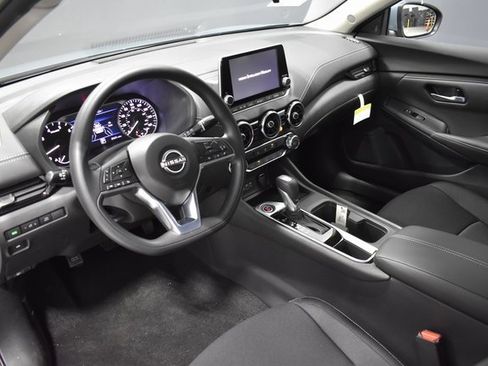 New 2025 Nissan Sentra SV image 4