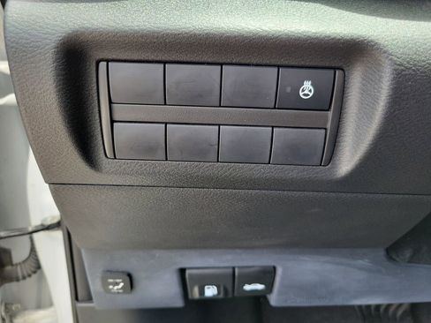 Used 2021 Nissan Kicks SR w/ SR Premium Package FWD image 27