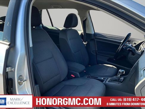Used 2019 Volkswagen e-Golf SE w/ Driver Assistance Package FWD image 27