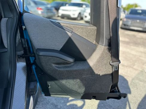 Used 2017 BMW i3 w/ Range Extender RWD image 19