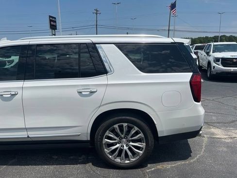 Certified 2023 GMC Yukon Denali w/ Denali Reserve Package AWD/4WD image 6