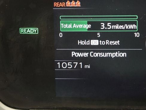 Used 2024 Subaru Solterra Premium image 17