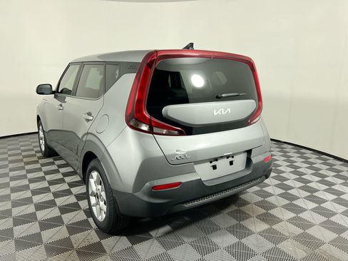 Certified 2025 Kia Soul LX w/ LX Technology Package image 6
