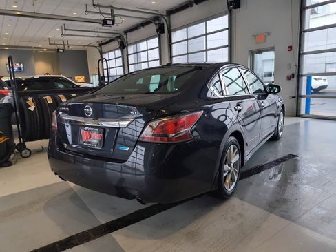 Used 2014 Nissan Altima 2.5 SL w/ Technology Package image 4