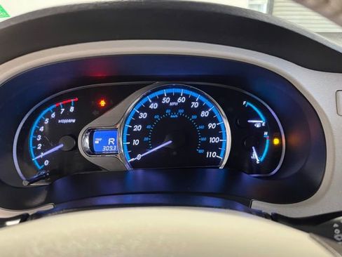 Used 2011 Toyota Sienna XLE FWD image 24
